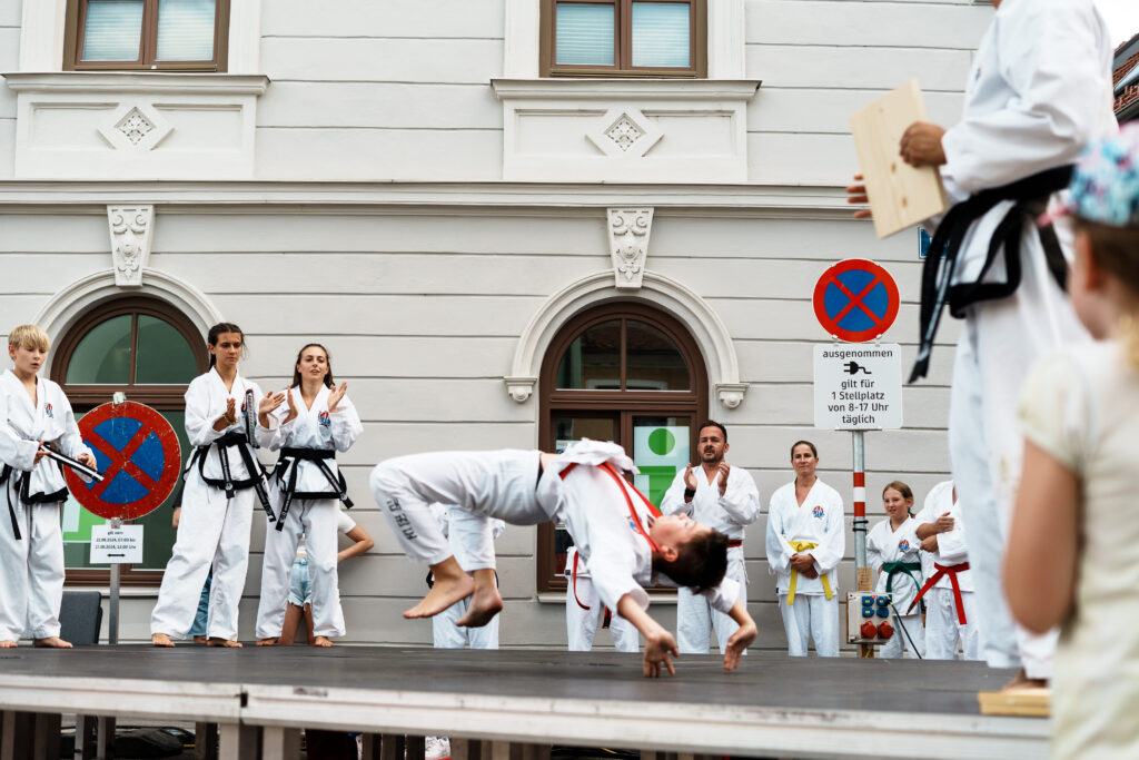 Auftritt beim Mauterner Stadtfest 2025, Tobias beim KipUp, Nackenkippe
